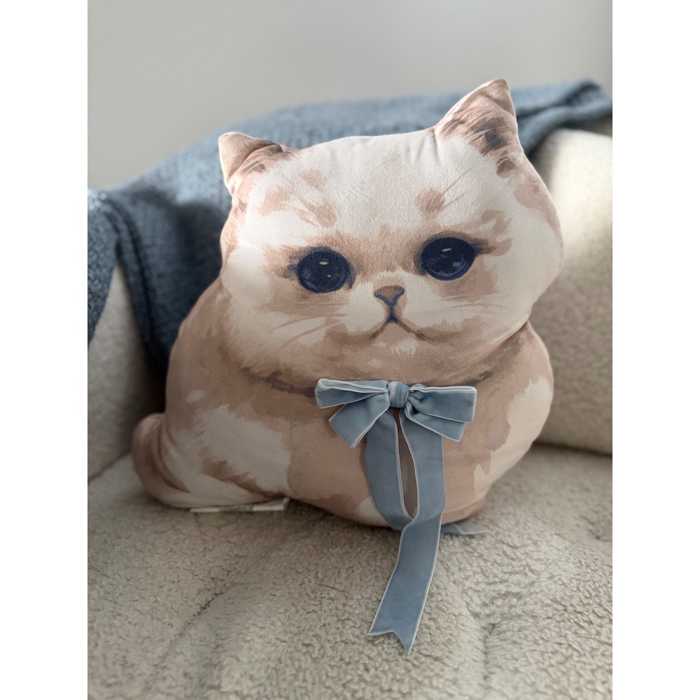 Target TEEN room Cat Decorative Throw Pillow Plush Kitten Blue Velvet Bow